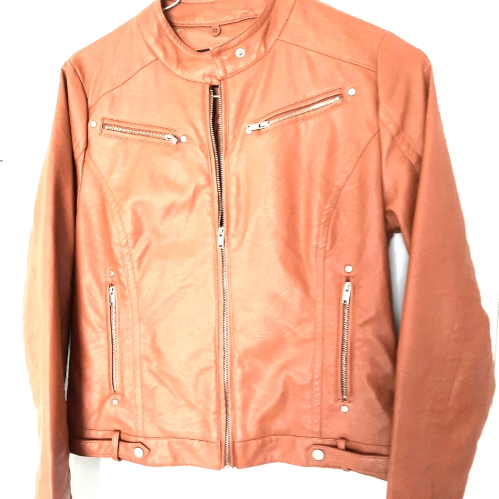 FAUX LEATHER JACKET FOR WOMEN, ZIPPED UP MOTO DETAILS AND FRONT ZIPPERS  M BROW